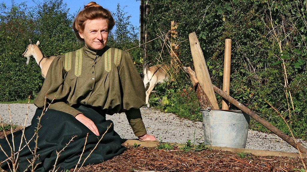Edwardian Farm 1×2 – October
