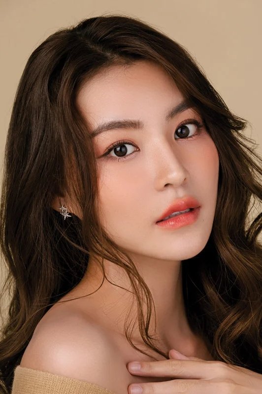 Foto de พลอยนิรา หิรัญทวีศิลป์
