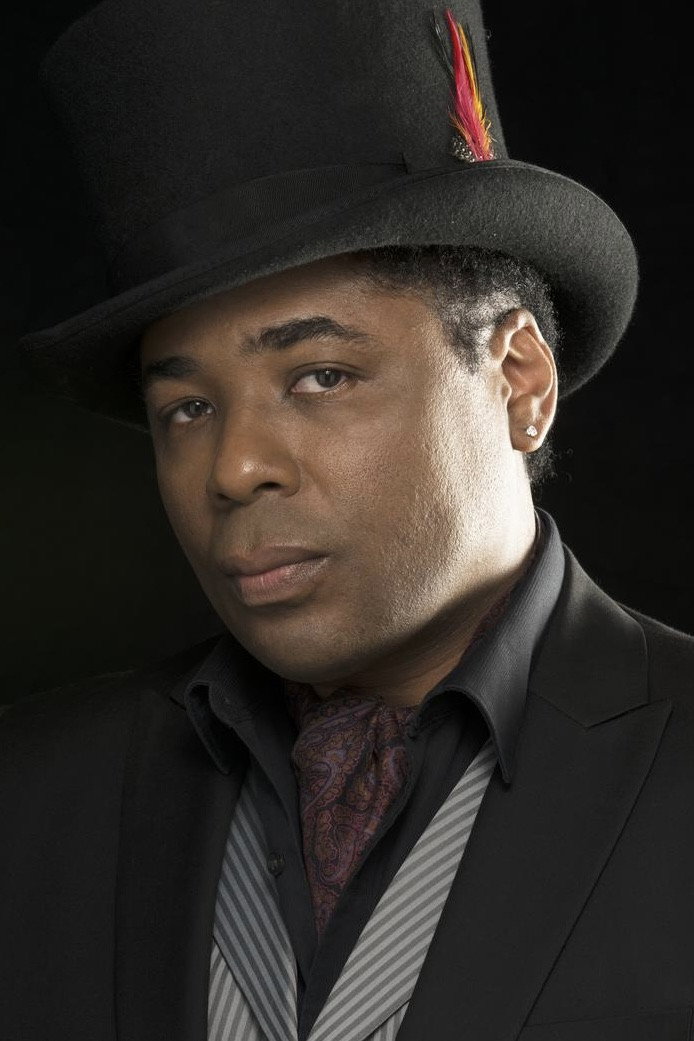 the profile picture of Chris Thomas King