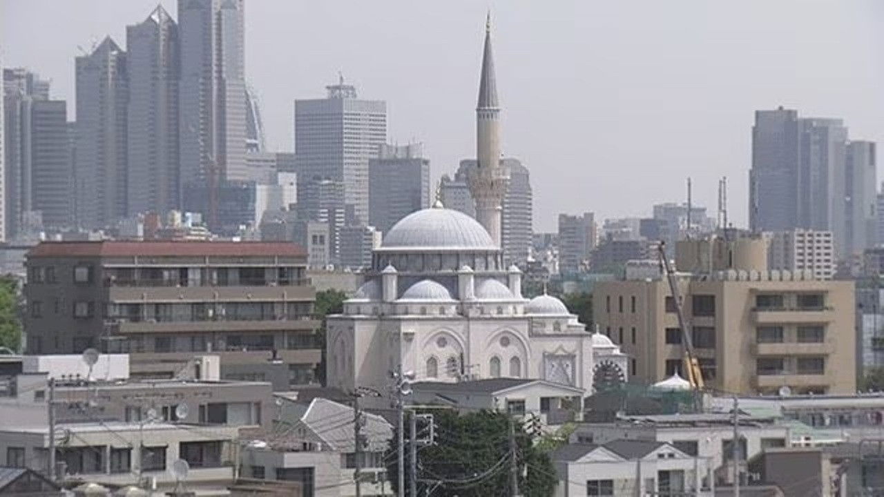 Let's Meet at the Mosque in Shibuya, Tokyo