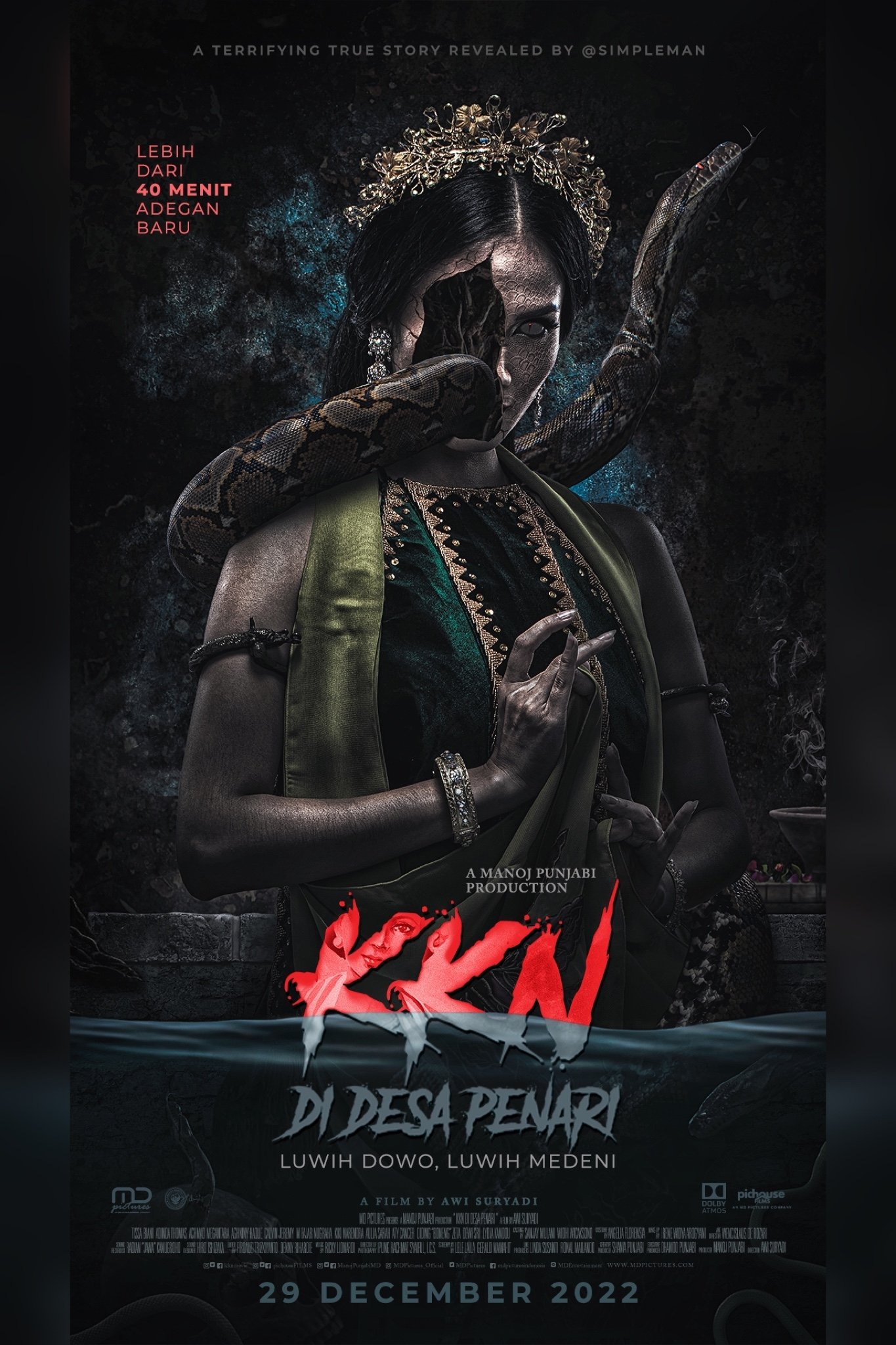 Poster de KKN di Desa Penari: Luwih Dowo, Luwih Medeni