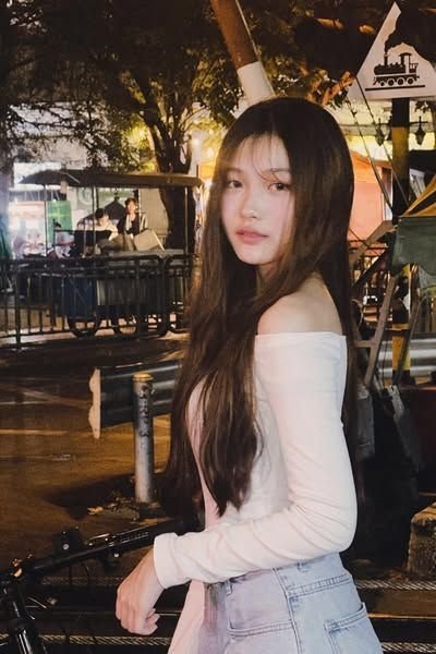 Foto de ยูมี นรินนา มโนรัศมี