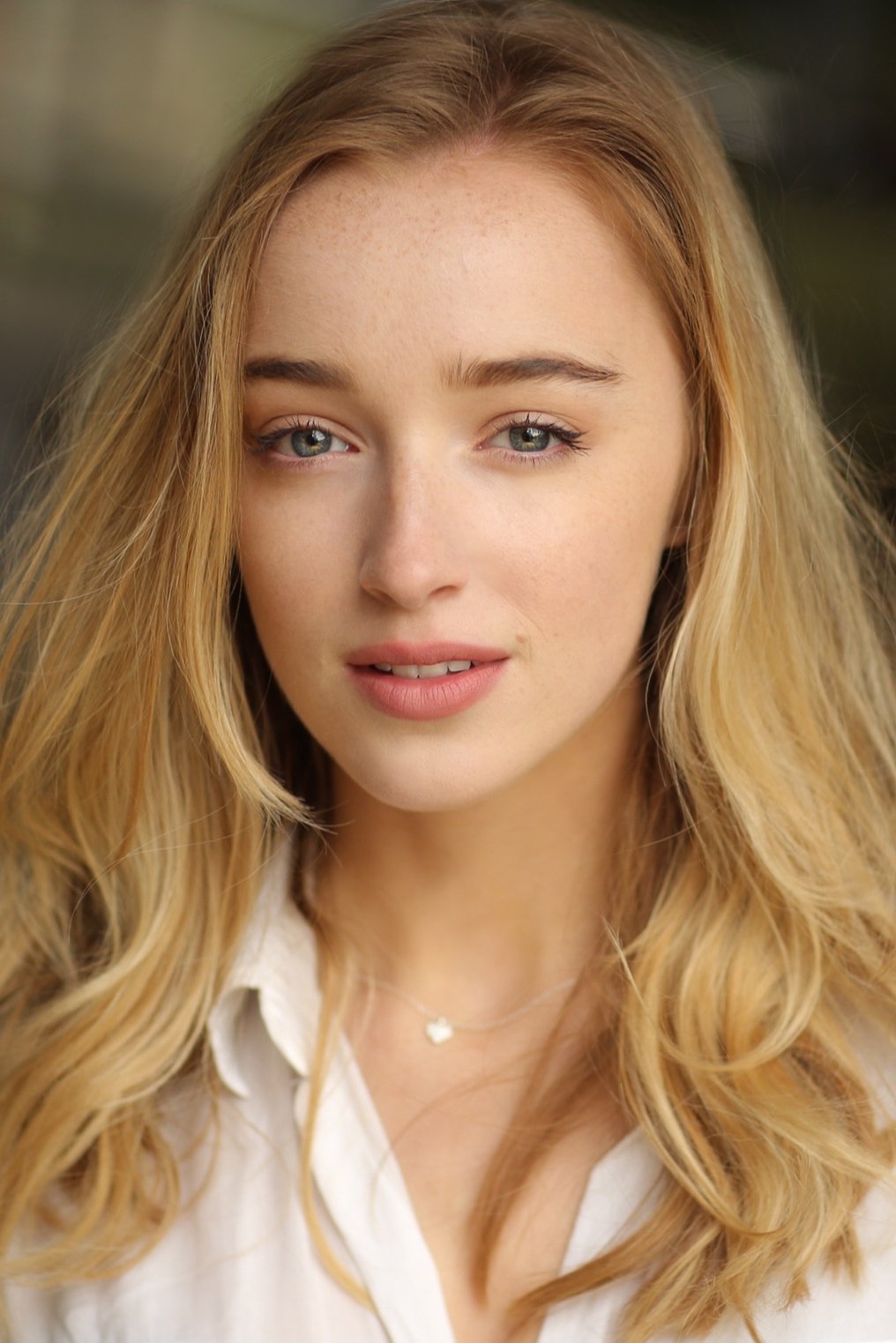 Foto de Phoebe Dynevor