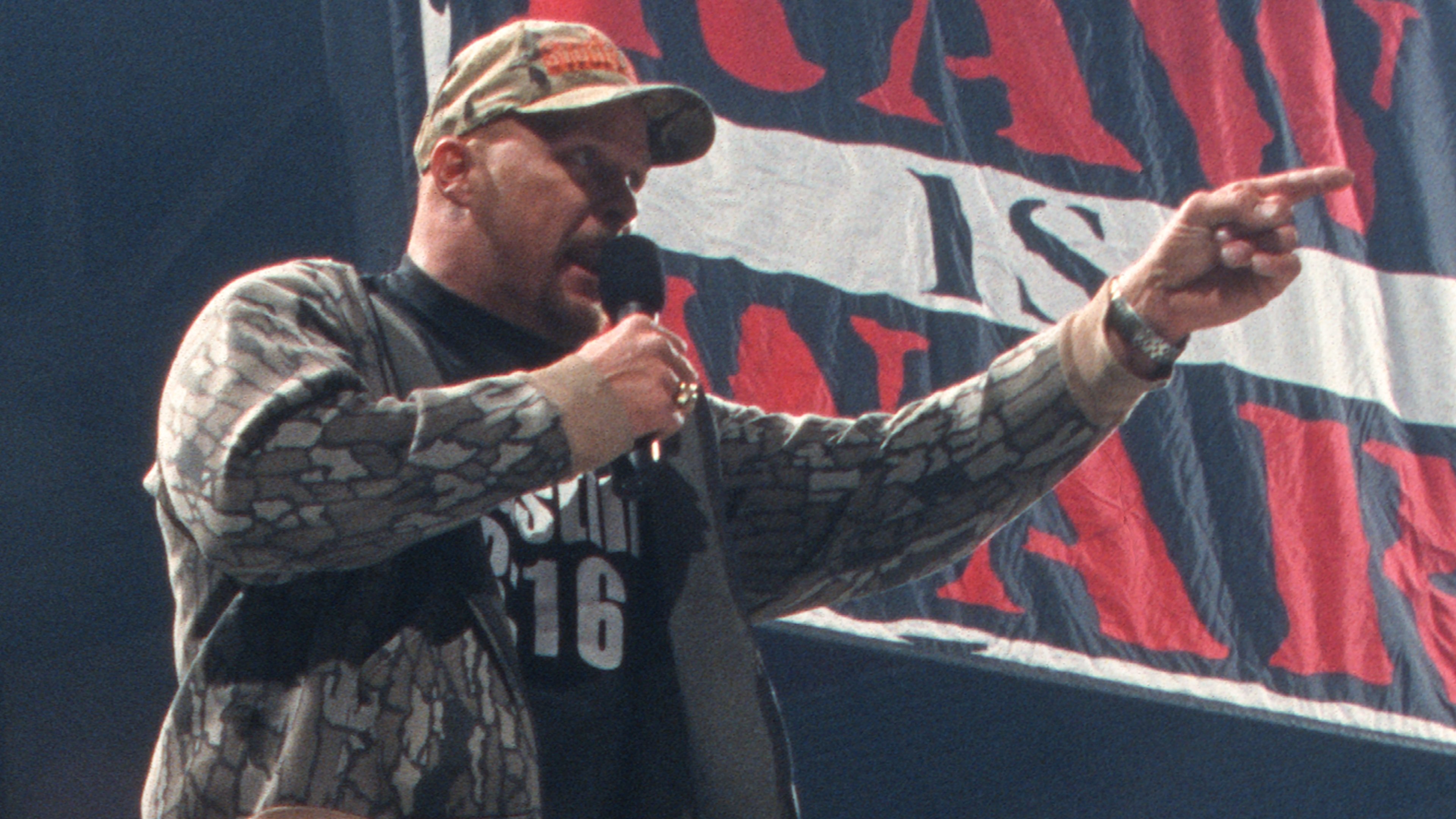 The Monday Night War 1×3