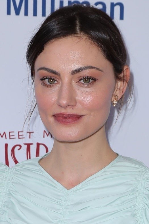 Foto de Phoebe Tonkin