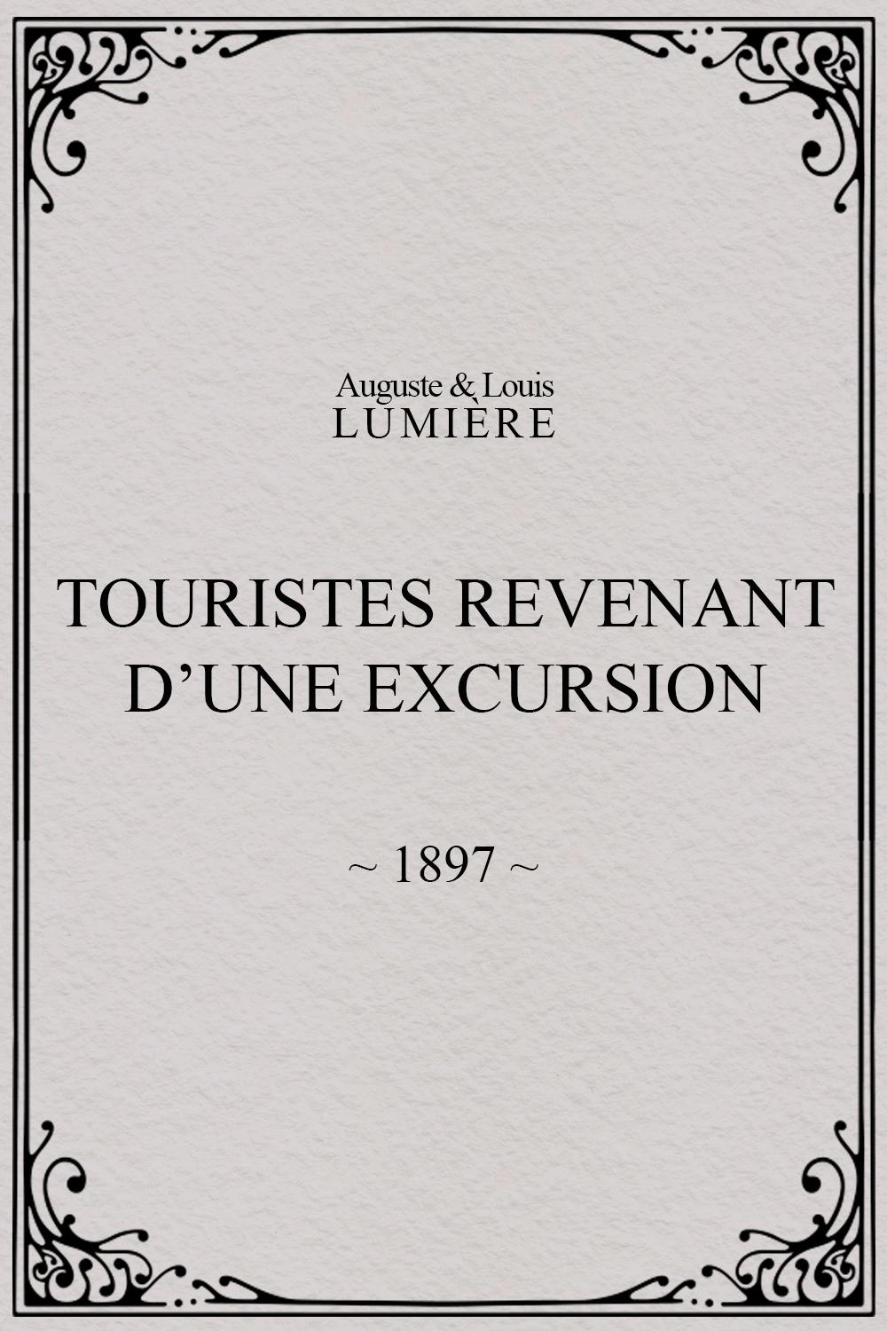 Touristes revenant d’une excursion