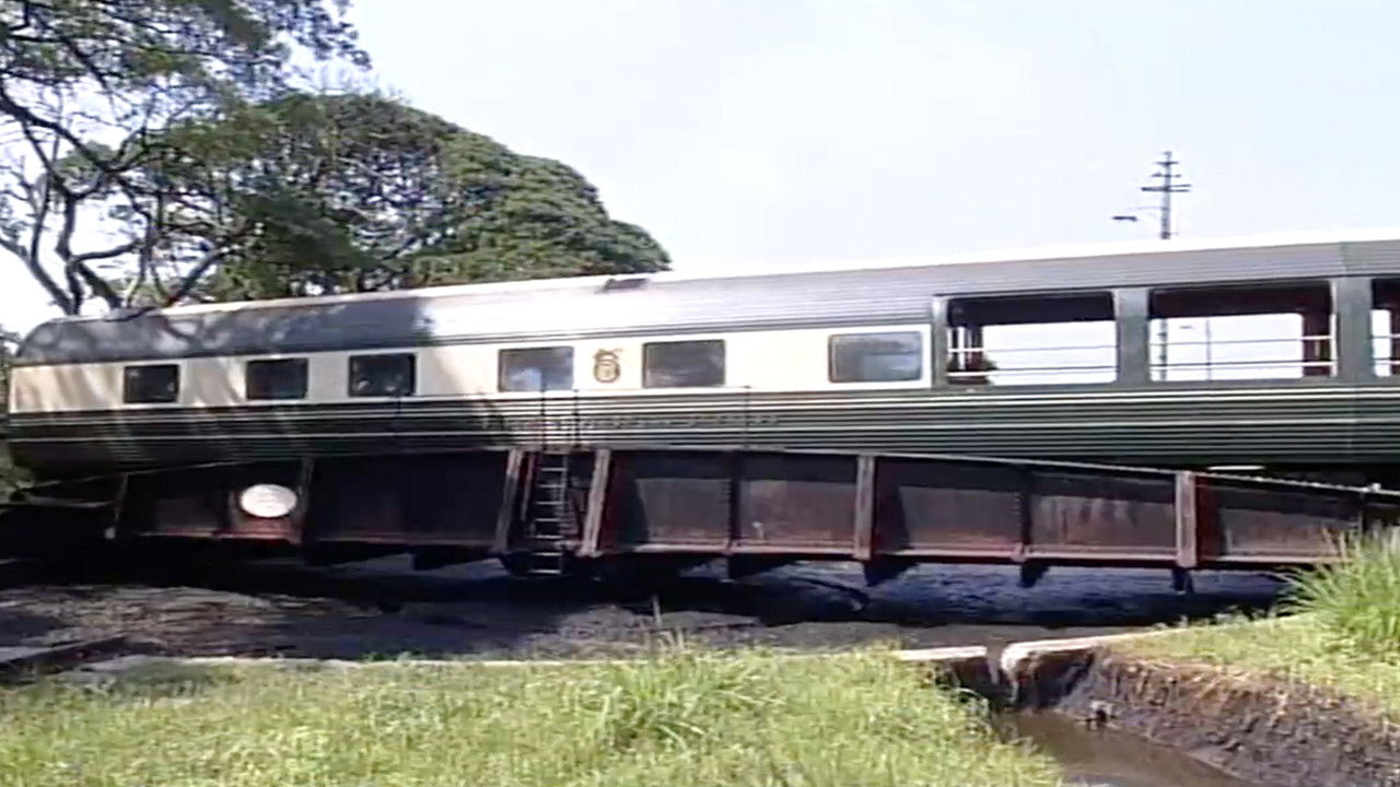 Eastern & Oriental Express: Singapore - Butterworth - Penang - Bangkok - River Kwai - Ayutthaya