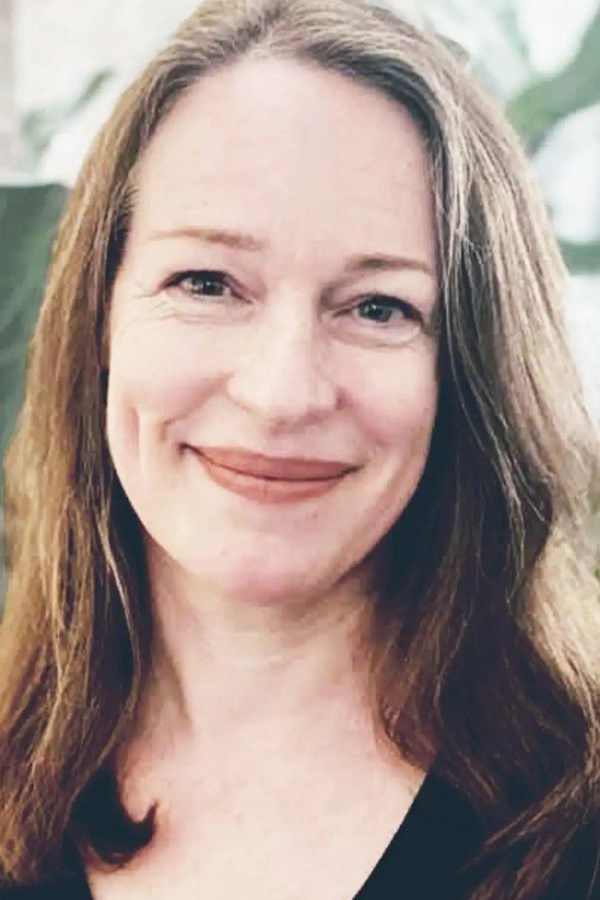 Tea Bendix/Graphic Designer