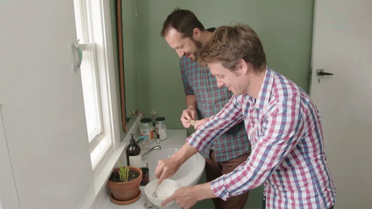 Zero Waste Family: Make Your Own Toothpaste And Deodorant