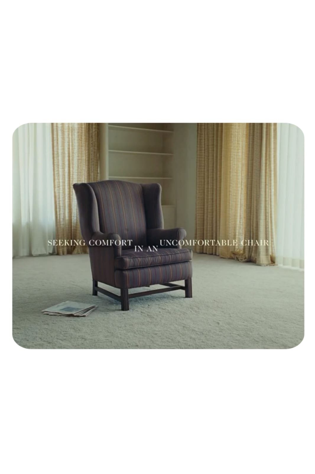 Poster de Seeking Comfort In An Uncomfortable Chair
