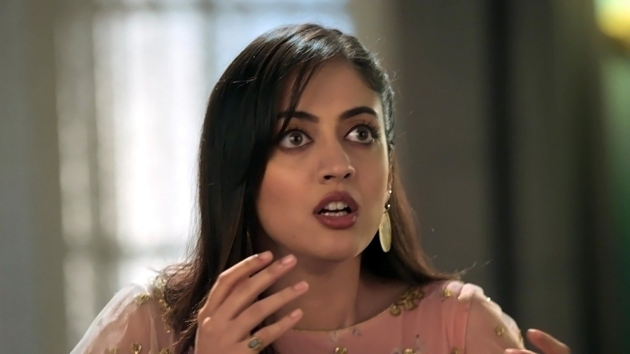 Roshni's Eerie Encounter