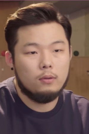 Deletis/Theme Song Performance