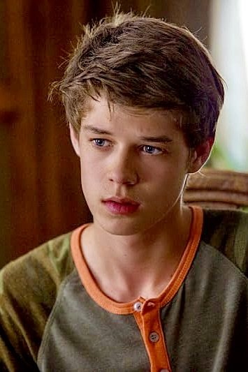 Foto de Colin Ford
