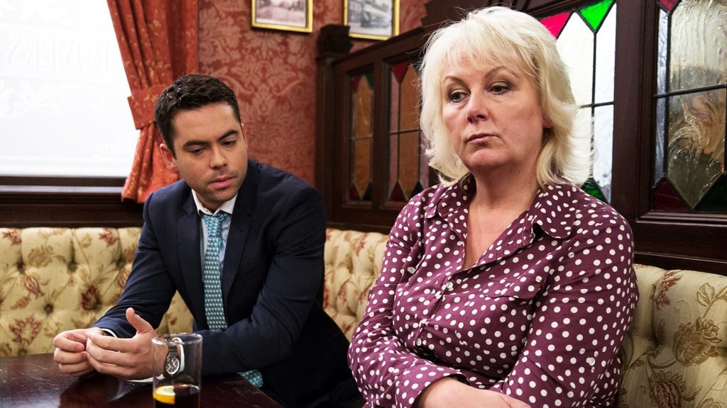 Coronation Street 55×214 – Mon Nov 03 2014, Part 1