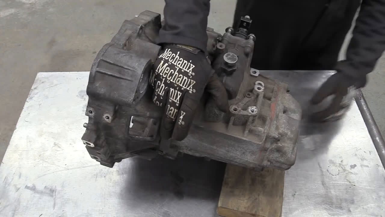 Howie Did It - Toyota E154F Gearbox Strip and Rebuild