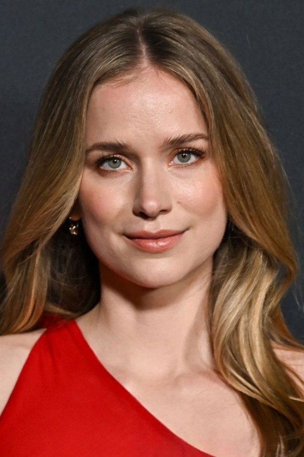 the profile picture of Elizabeth Lail
