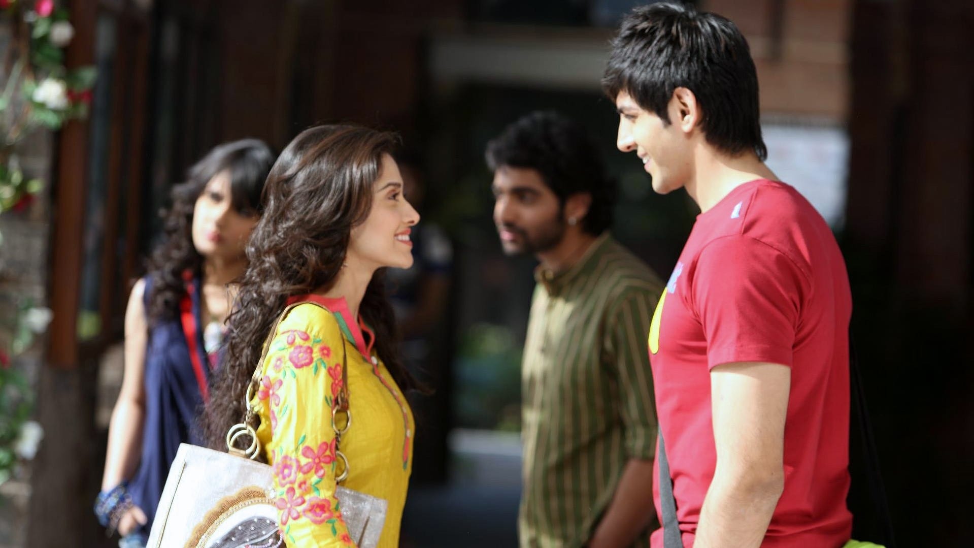 Akaash Vani 2013 123movies