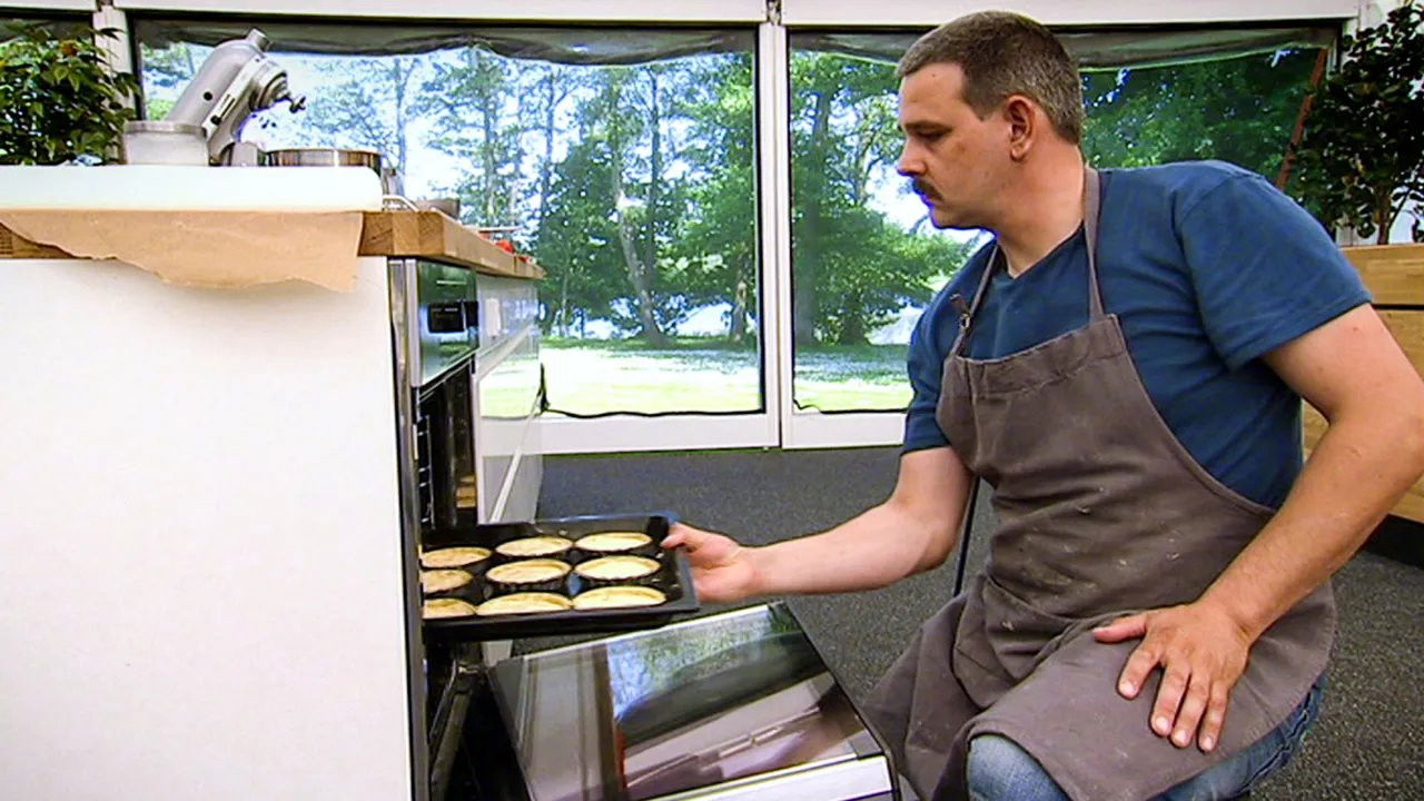 Jordbærtærter og andre små kager