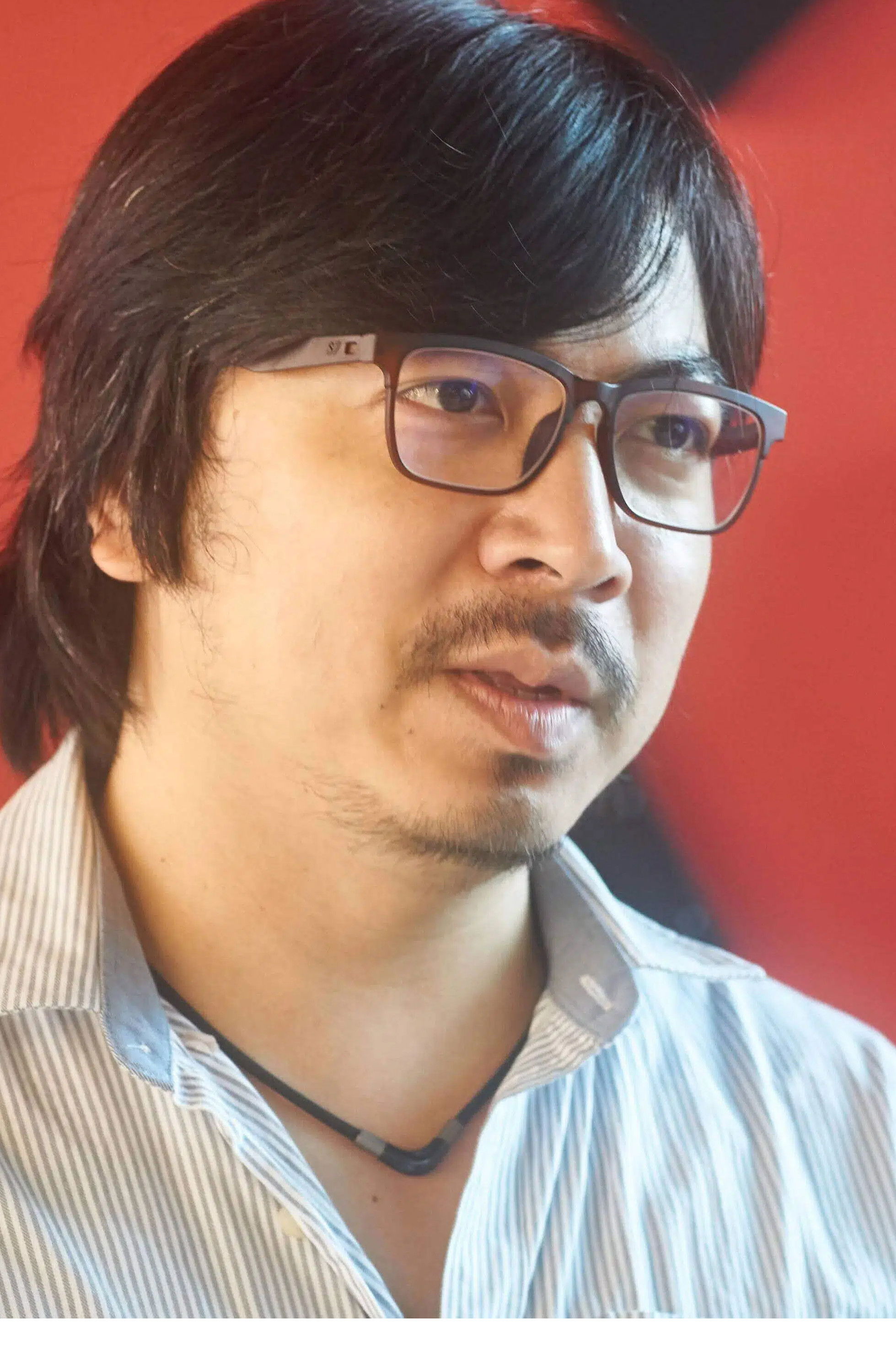 Đinh Tiến Dũng/Host