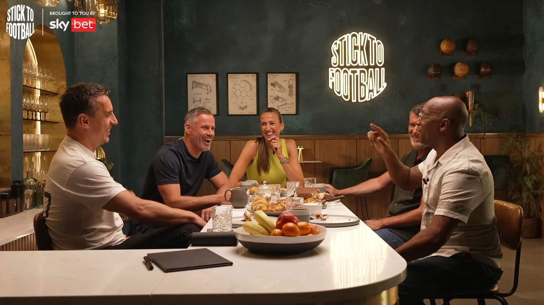 Premier League Predictions & Gary Forgets Roy’s Birthday