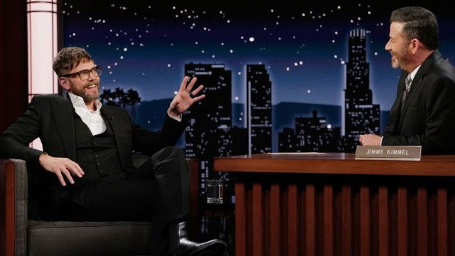 Joel McHale, Ali Wentworth