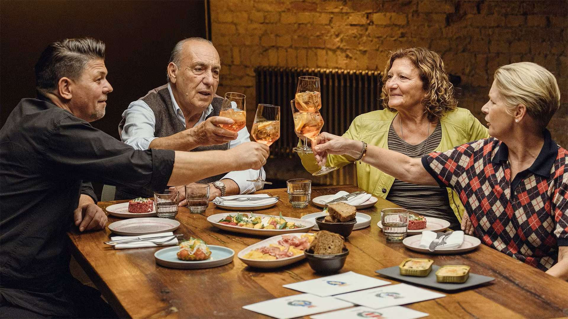 Tim Mälzer & Gennaro Contaldo vs. Cornelia Poletto & Anna Sgroi