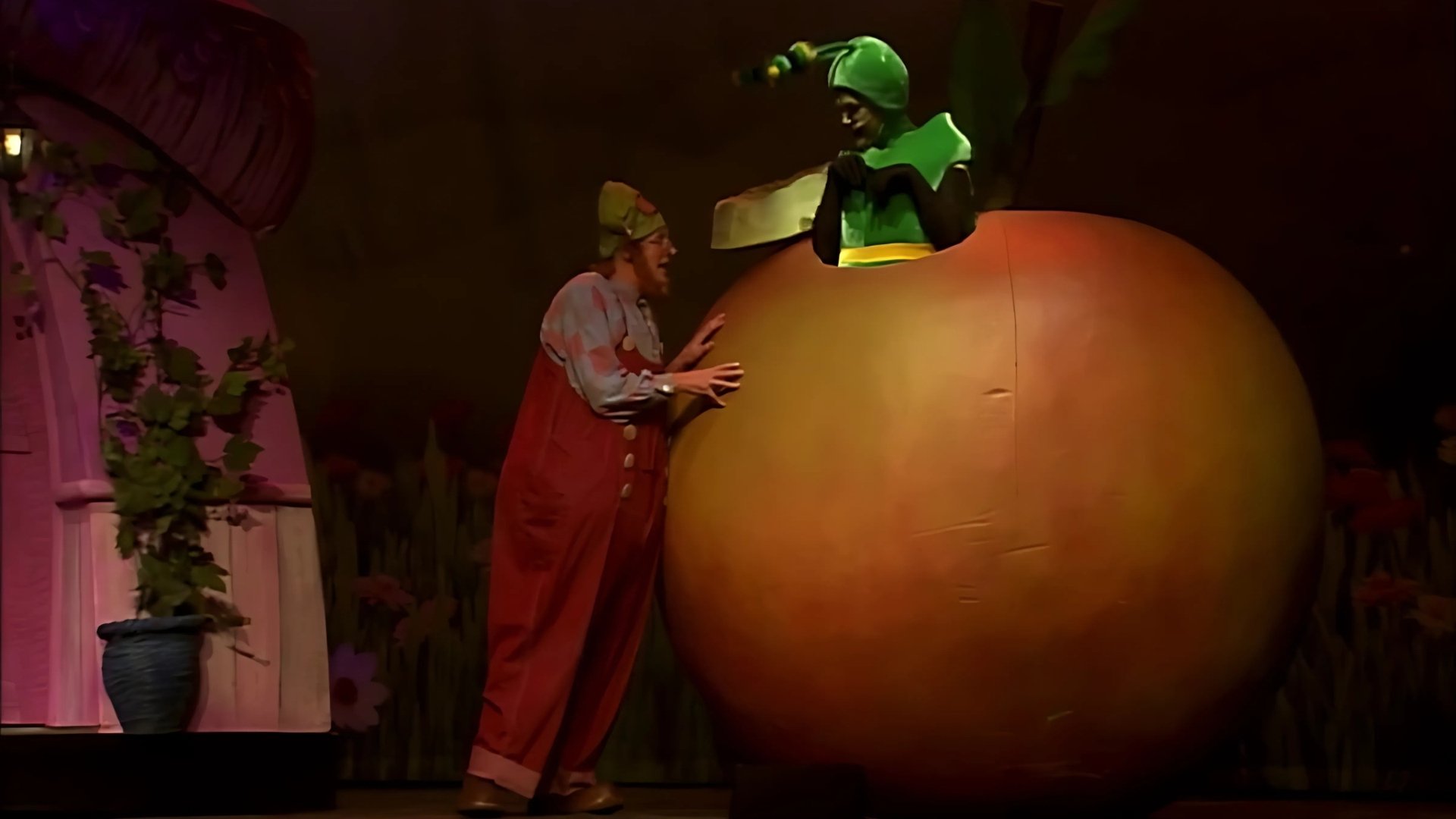 Plop Show: Holiday Full Of Surprises