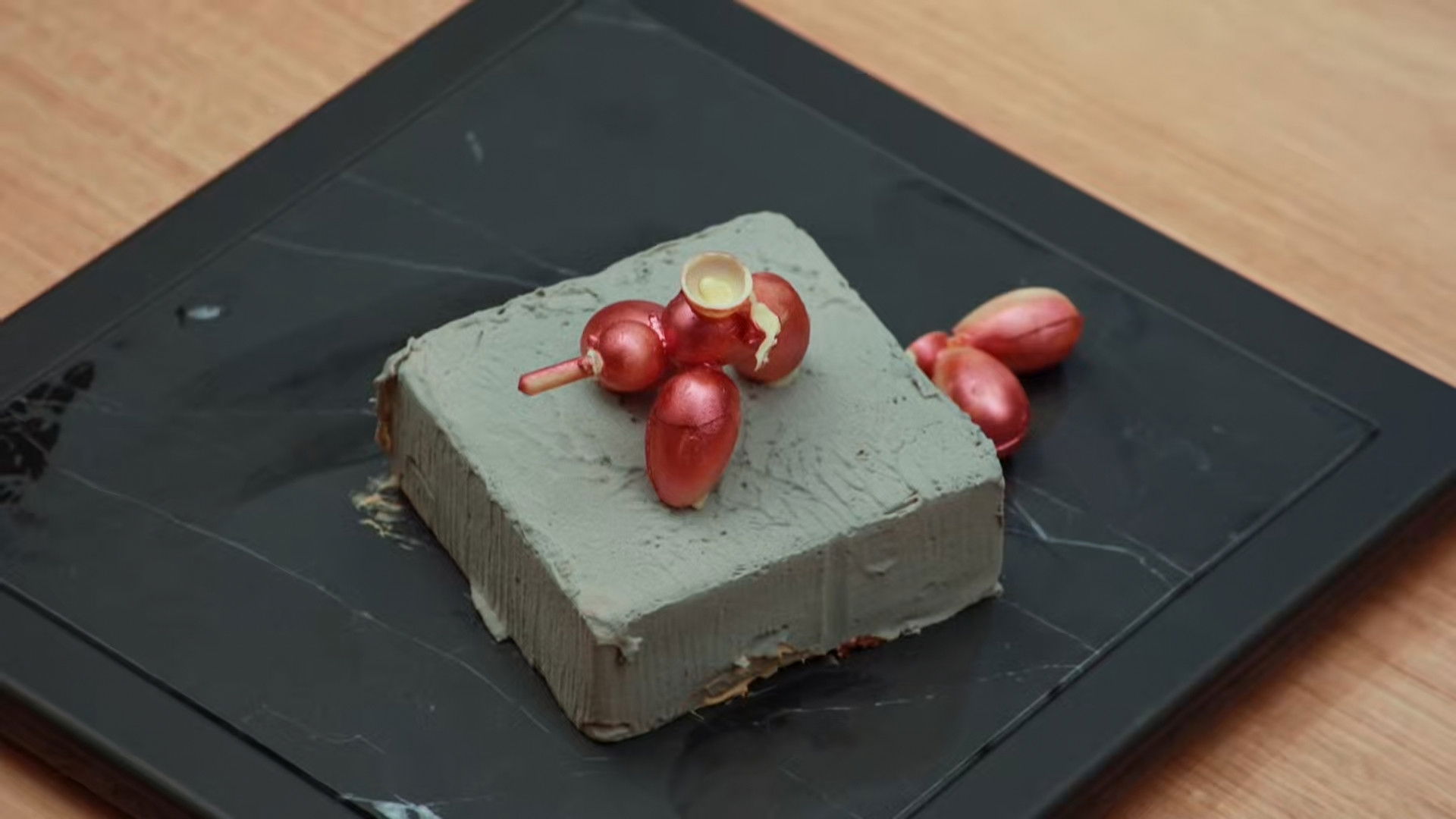 Pressure Test: Steven He's Balloon Puppy Cake