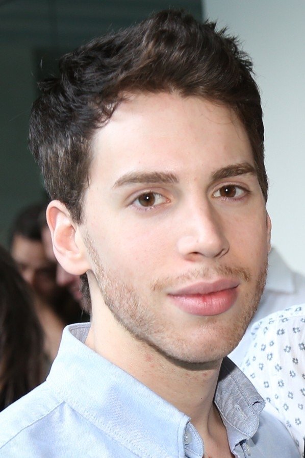 Foto de Jordan Gavaris