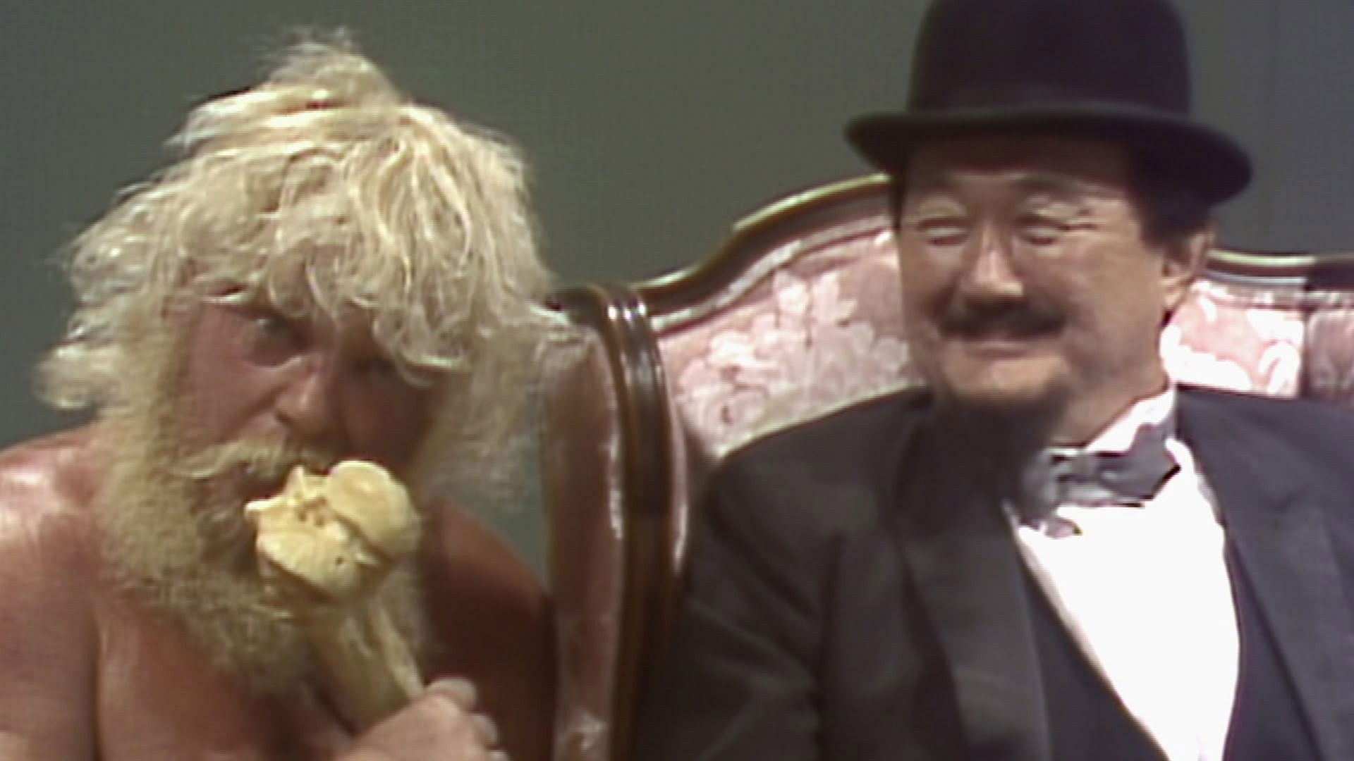 British Bulldogs and Moondogs have tea time