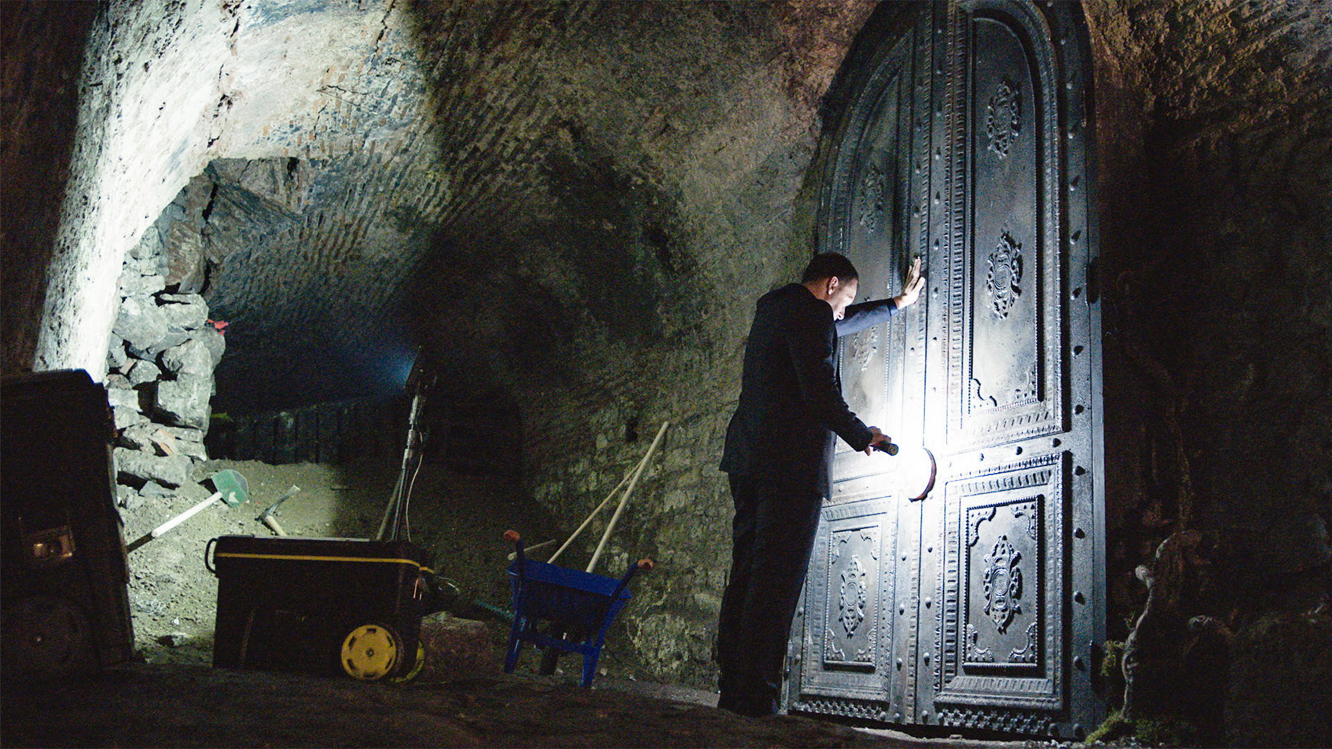 Hakan, el protector 1×6