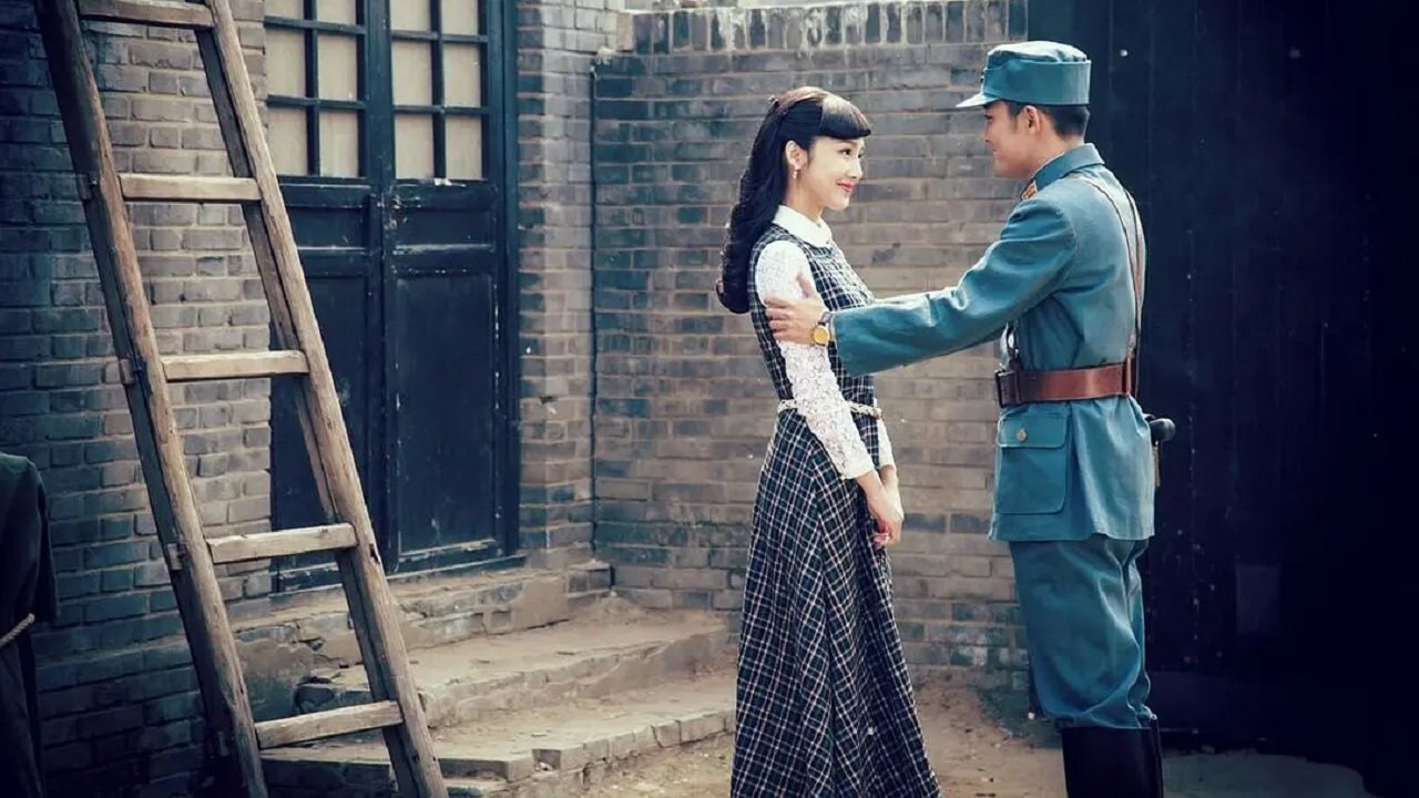 红旗漫卷西风
