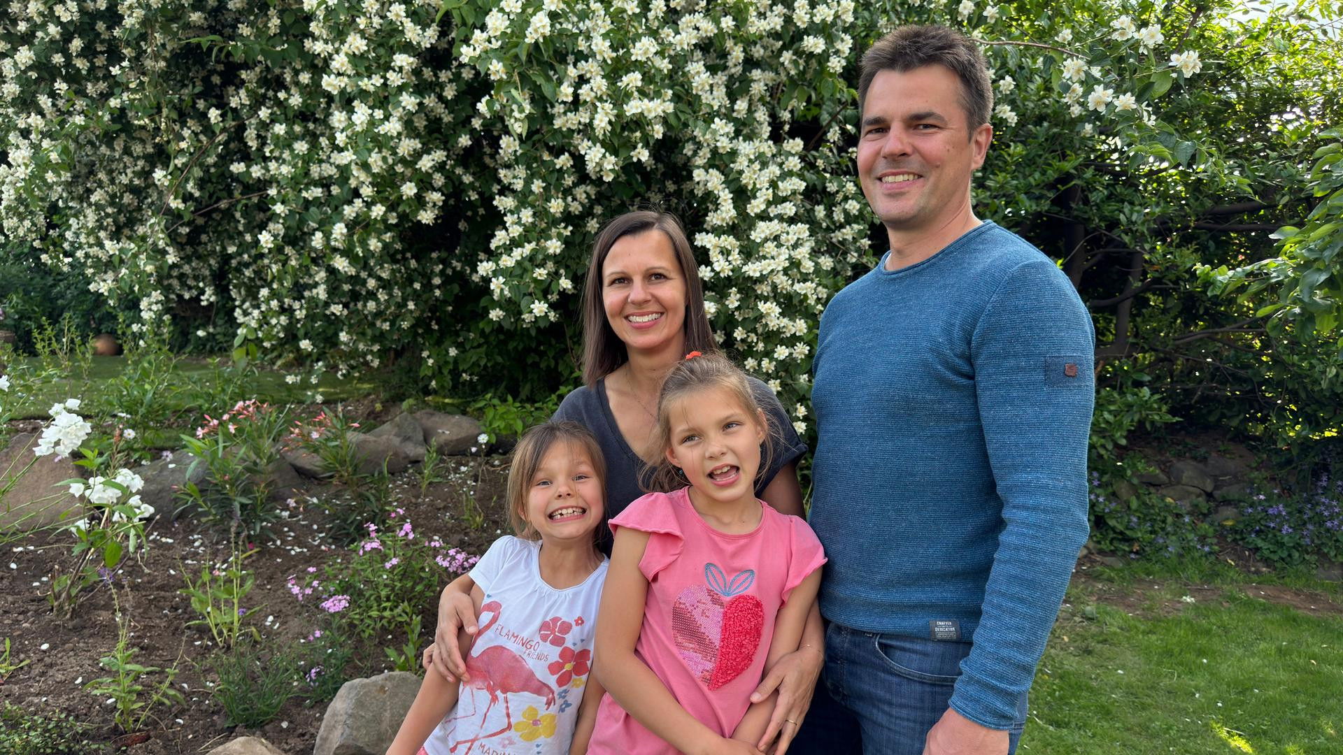 Wooden terrace self-built Entertainment