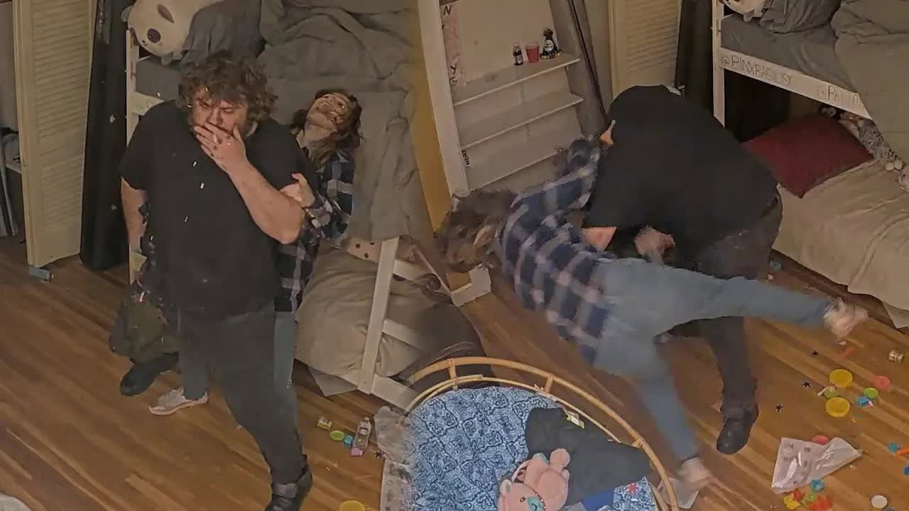 The fake reality show that makes people insane