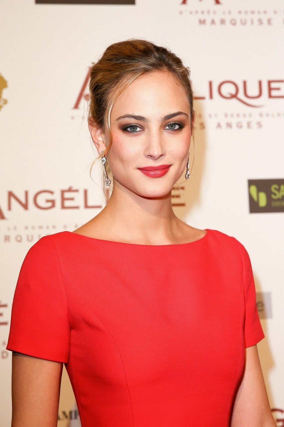 Foto de Nora Arnezeder