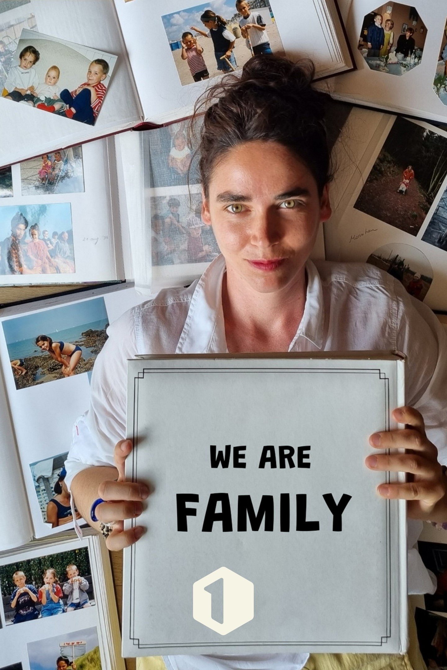 Poster de We Are Family