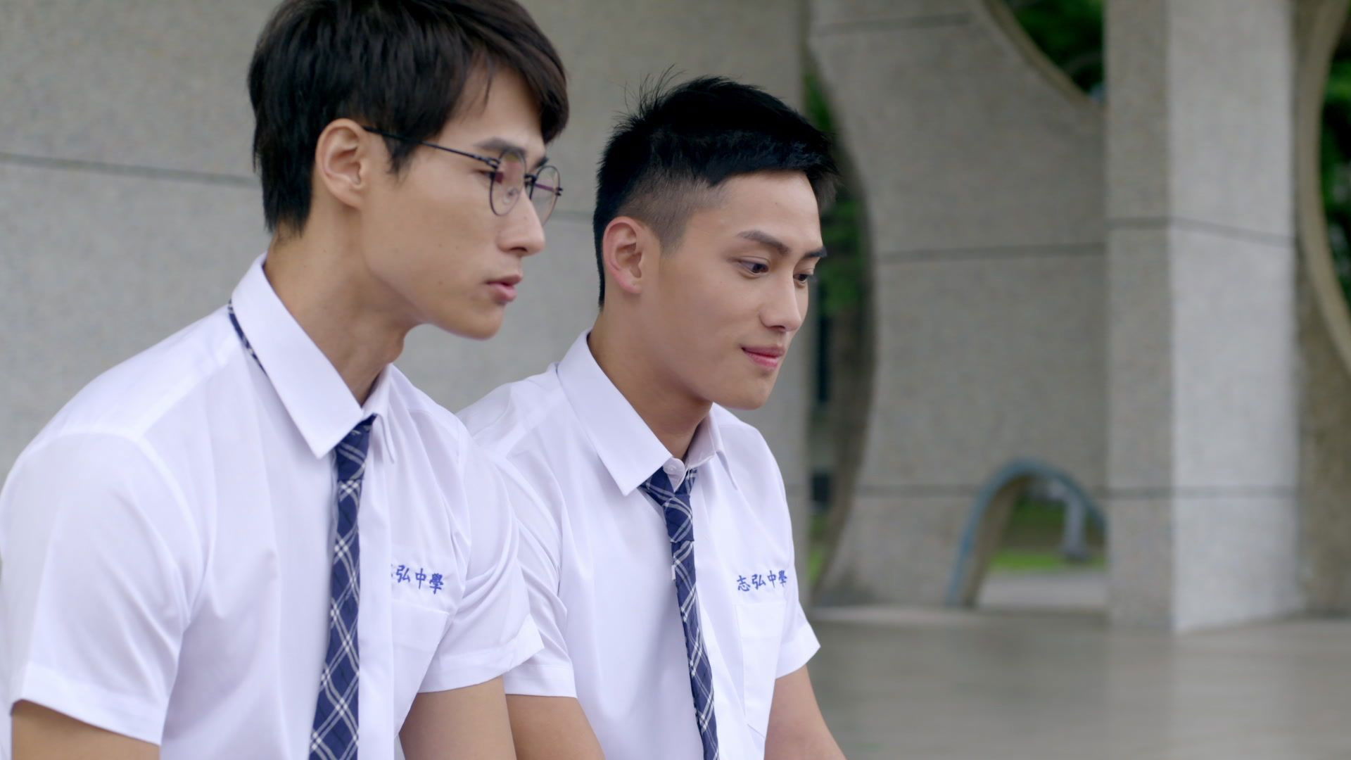 Crossing the Line #05