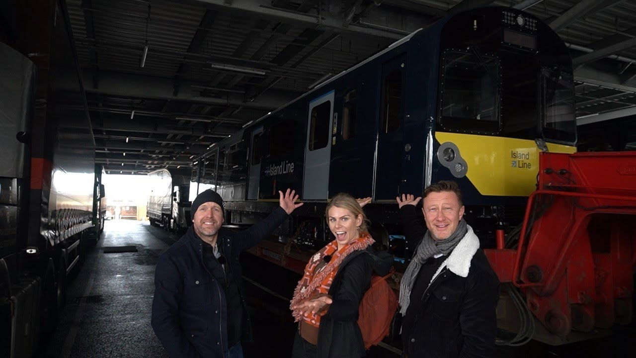 Taking the last Class 484 to the Island Line