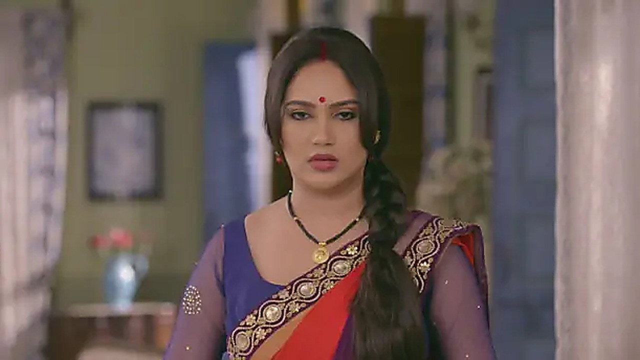 Gulab Singh gets attracted to Rajesh - Happu Ki Ultan Paltan