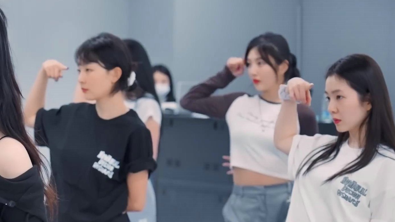 Red Velvet 4th Concert : R to V Production Diary ‘READY TO VENTURE’