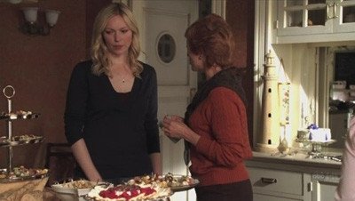 October Road 2×10 – Hat? No Hat?