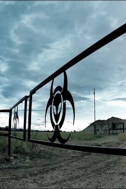 Poster de The Secret of Skinwalker Ranch: Behind The Gate