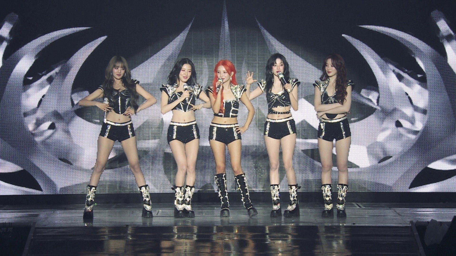 (G)I-DLE - 2024 (G)I-DLE WORLD TOUR [iDOL] IN SEOUL