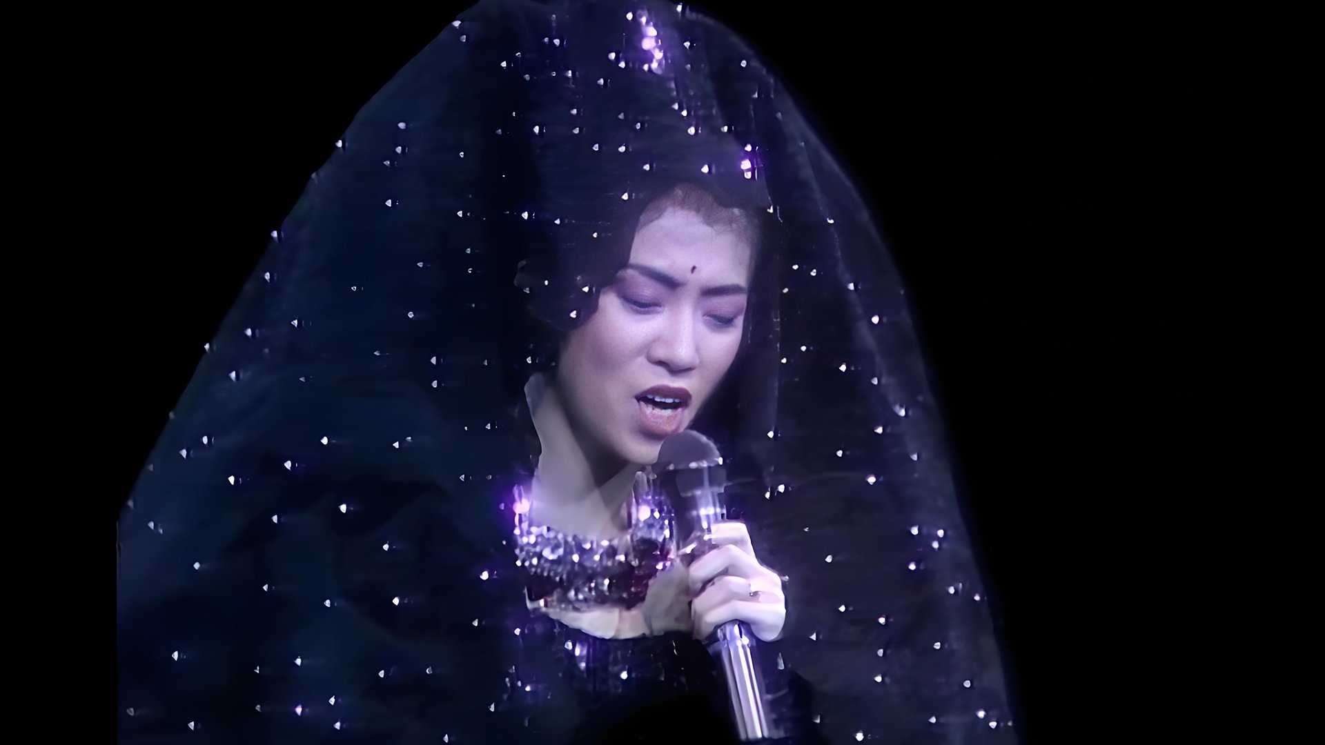 百變梅艷芳再展光華87‐88演唱會