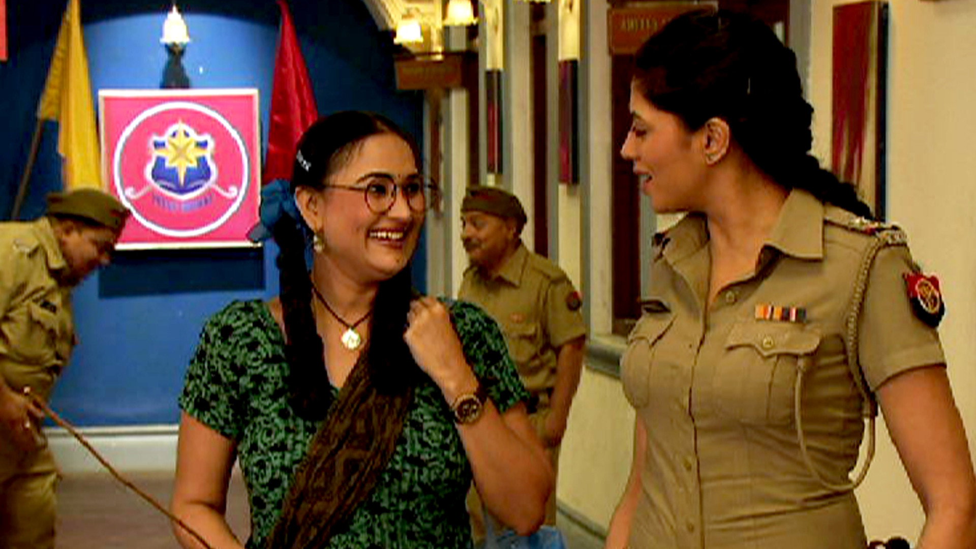 Chautala is Surprised to Meet Her Childhood Friend