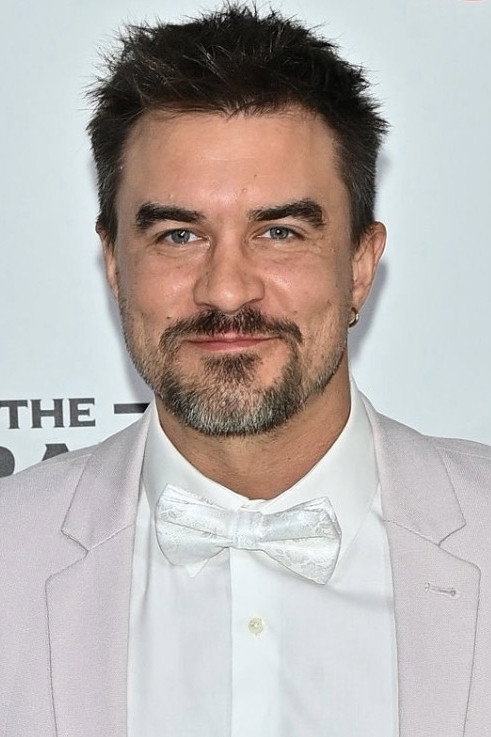 the profile picture of Rob Mayes