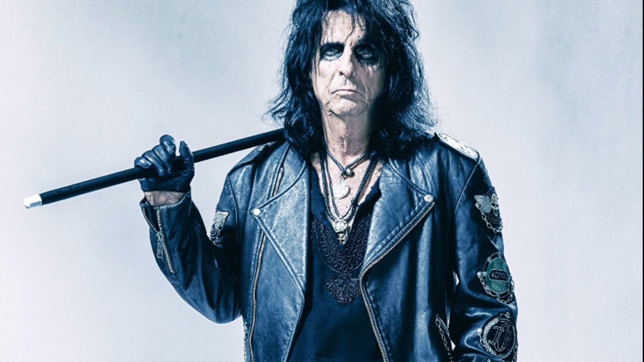 Backdrop image for Alice Cooper - The Ultimate Clip Collection
