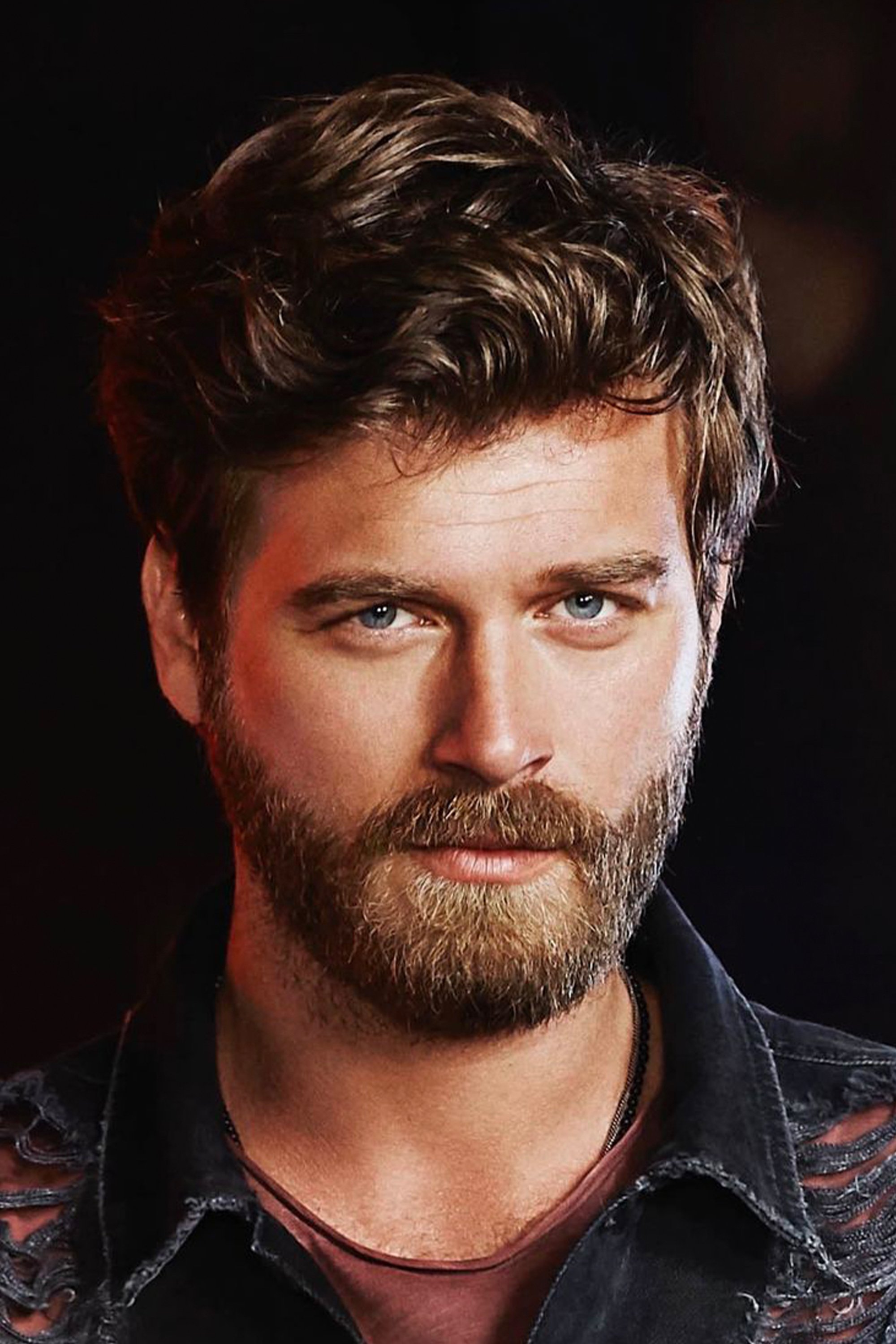 Foto de Kıvanç Tatlıtuğ