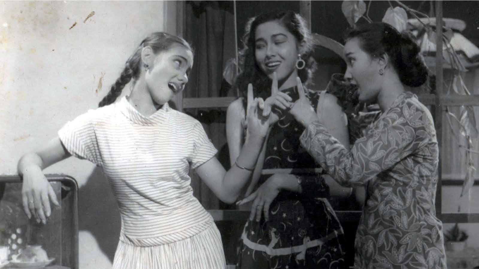 Three Maidens 1956 Soap2Day