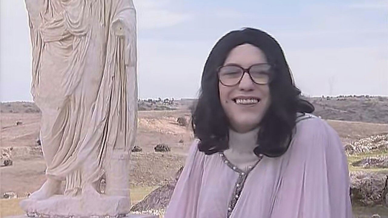 Presentado por Nana Moskouri y Demis Russos